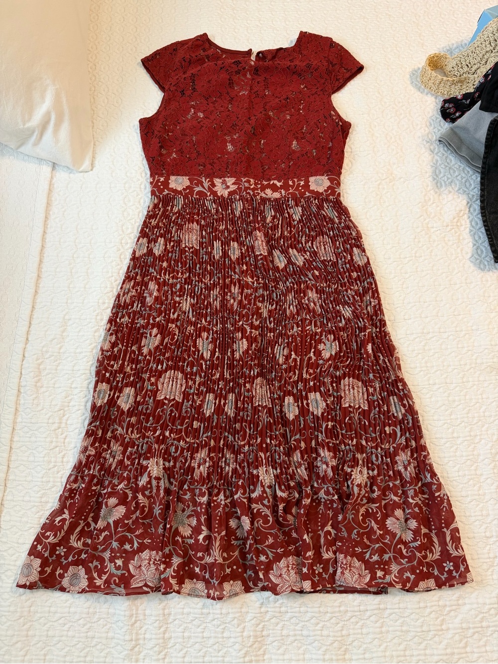Tracy Reese Burgundy & Cream Floral Lace Pleated Midi Dress